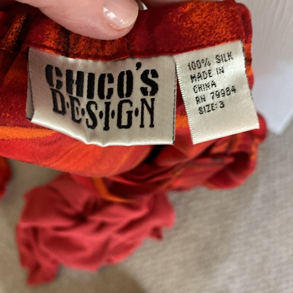 Red silk Chicos set with shell buttons - size 2 - Picture 13 of 15